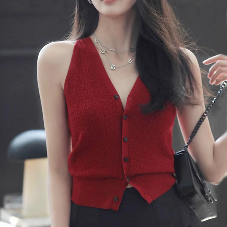 Wine Red Strap Vest for Women 2024 Summer New V-neck Slim Short Style Hanging Neck Knitted Outerwear Sleeveless Top
Wine Red Strap Vest for Women 2024 Summer New V-neck Slim Short Style Hanging Neck Knitted Outerwear Sleeveless Top