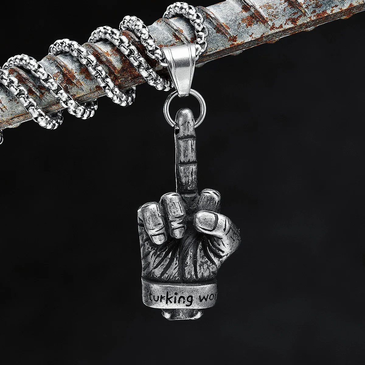 Middle Finger Necklace 316L Stainless Steel Men Skull Pendant Retro Chain Punk Rock Rap for Rider Male Jewelry Gift Dropshipping
Middle Finger Necklace 316L Stainless Steel Men Skull Pendant Retro Chain Punk Rock Rap for Rider Male Jewelry Gift Dropshipping