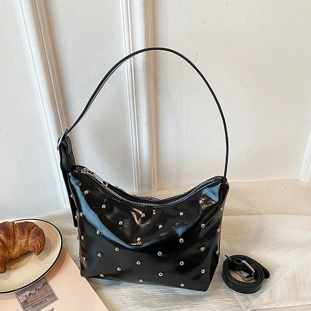 Fashion Glossy Pu Rivet Shoulder Bag for Ladies Women Trendy Solid Color Soft Light Luxury Crossbody Bags Daily Commute Handbags
Fashion Glossy Pu Rivet Shoulder Bag for Ladies Women Trendy Solid Color Soft Light Luxury Crossbody Bags Daily Commute Handbags