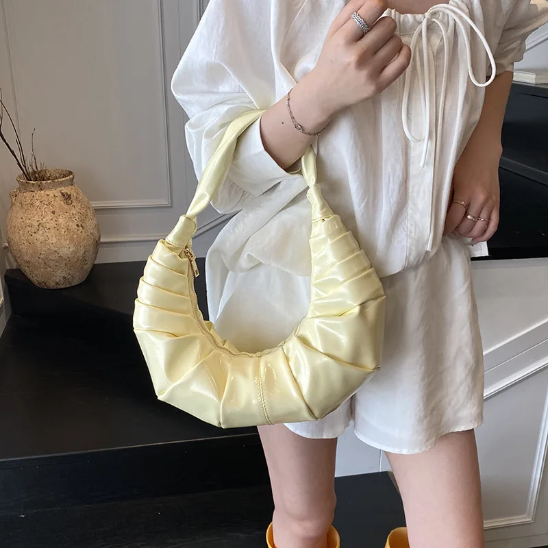 Sweet Cyte Candy Solid Color Cloud Handbag For Women Elegant PU Leather Shoulder Hobo Bag For Daily Use Dainty Accessories
Sweet Cyte Candy Solid Color Cloud Handbag For Women Elegant PU Leather Shoulder Hobo Bag For Daily Use Dainty Accessories