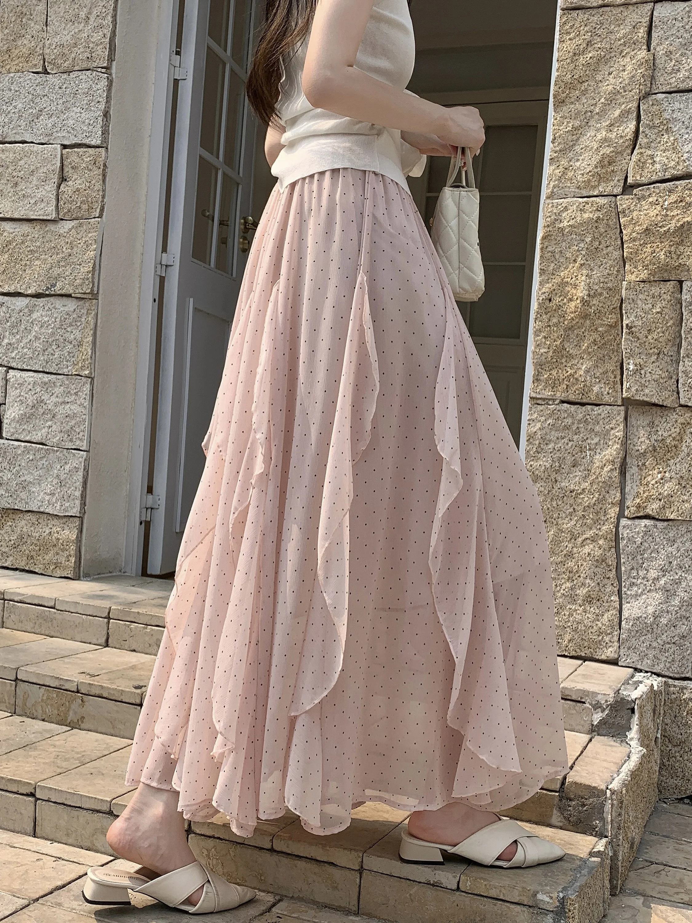 Summer New Polka Dot Asymmetrical Hem Chiffon Skirt Women's Gauze A-Line Long Skirt High Waist Korean Style Polyester Fiber
Summer New Polka Dot Asymmetrical Hem Chiffon Skirt Women's Gauze A-Line Long Skirt High Waist Korean Style Polyester Fiber