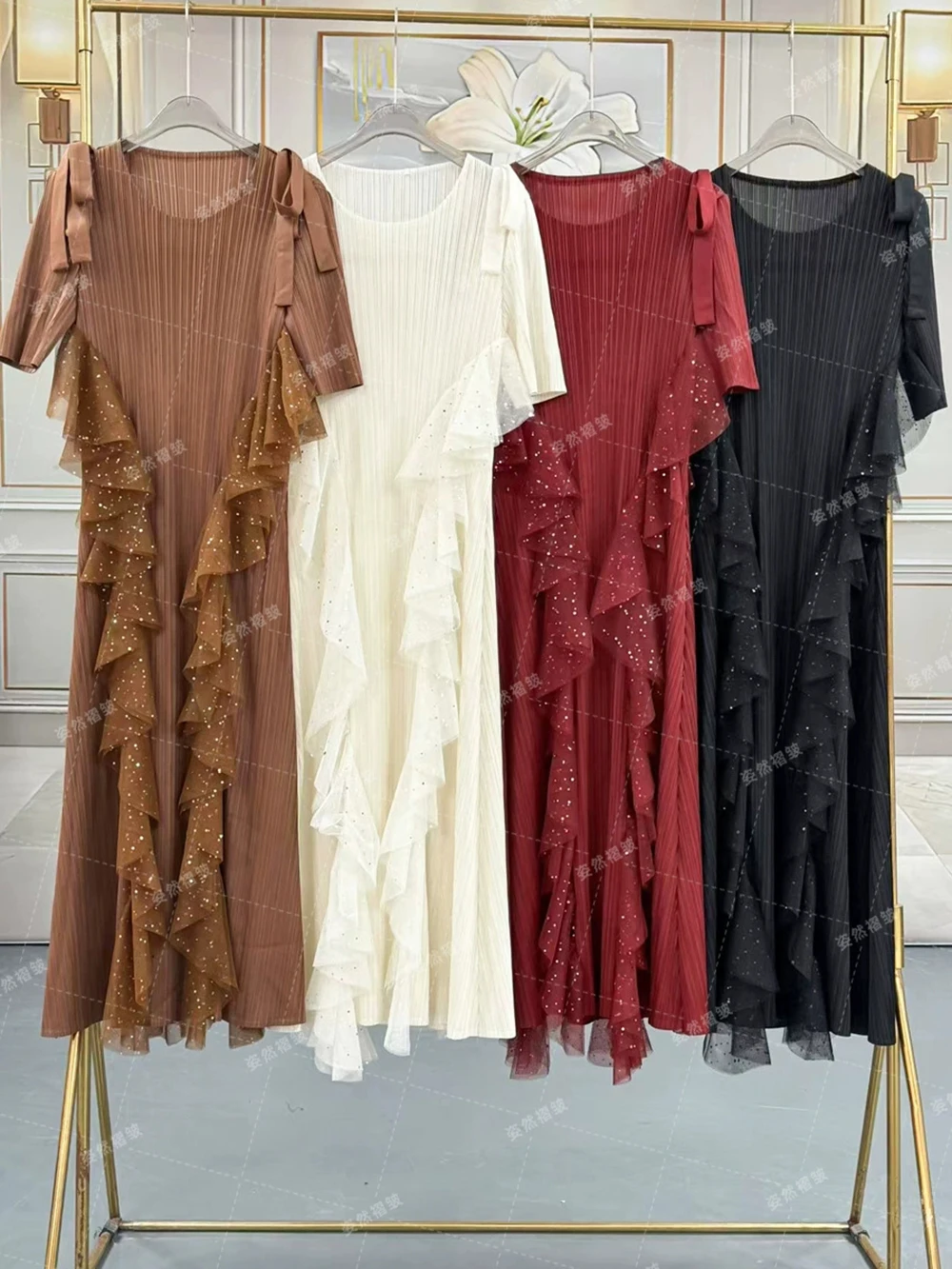 African clothing plus size women's summer white dress pleated long skirt light luxury high-end-GZXX1006 
African clothing plus size women's summer white dress pleated long skirt light luxury high-end-GZXX1006