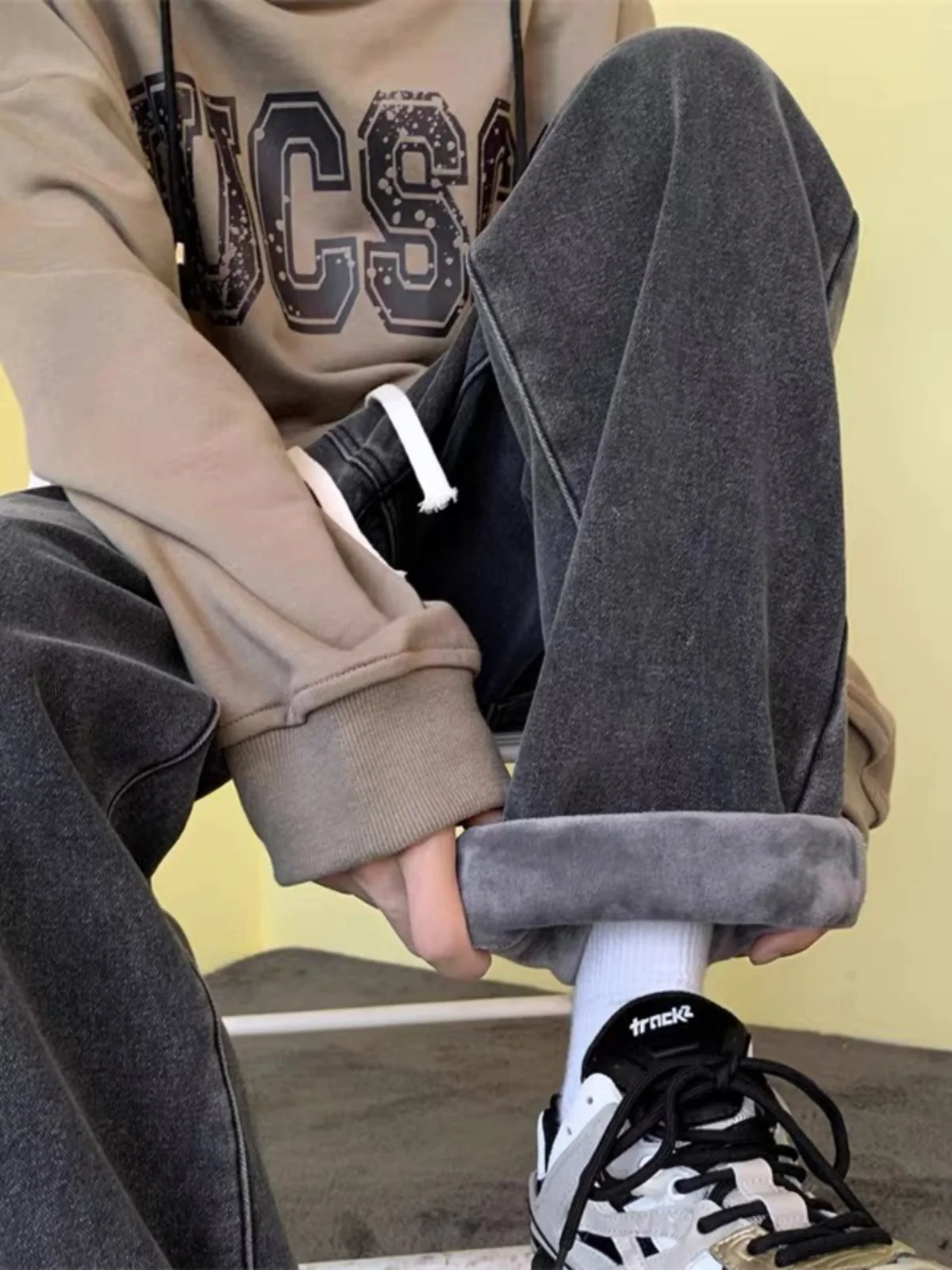 Джинсы Thiened Fce с высокой талией, прямые, женские, осенне-зимние, новые, эластичные, джинсовые брюки, студенческие, модные, теплые
Джинсы Thiened Fce с высокой талией, прямые, женские, осенне-зимние, новые, эластичные, джинсовые брюки, студенческие, модные, теплые