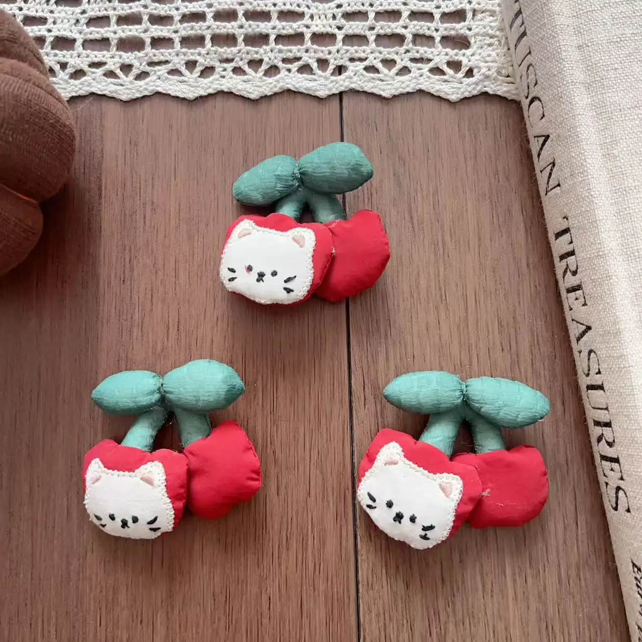 Stuffed Fabric Red Cherry Doll New Year Hair Clip Brooch Pin for Shoes Socks Bag Clothing Embellishment Premium Quality
Stuffed Fabric Red Cherry Doll New Year Hair Clip Brooch Pin for Shoes Socks Bag Clothing Embellishment Premium Quality