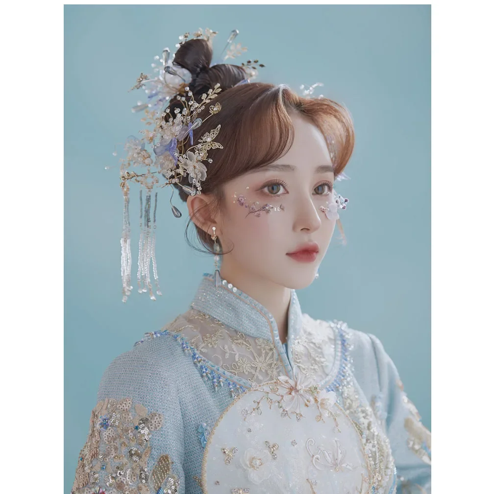 New Chinese Traditional Xiuhe Headdress Elegant Blue Tassel Hair Accessories Classical Handmade Bride Wedding Accessories Suit
New Chinese Traditional Xiuhe Headdress Elegant Blue Tassel Hair Accessories Classical Handmade Bride Wedding Accessories Suit