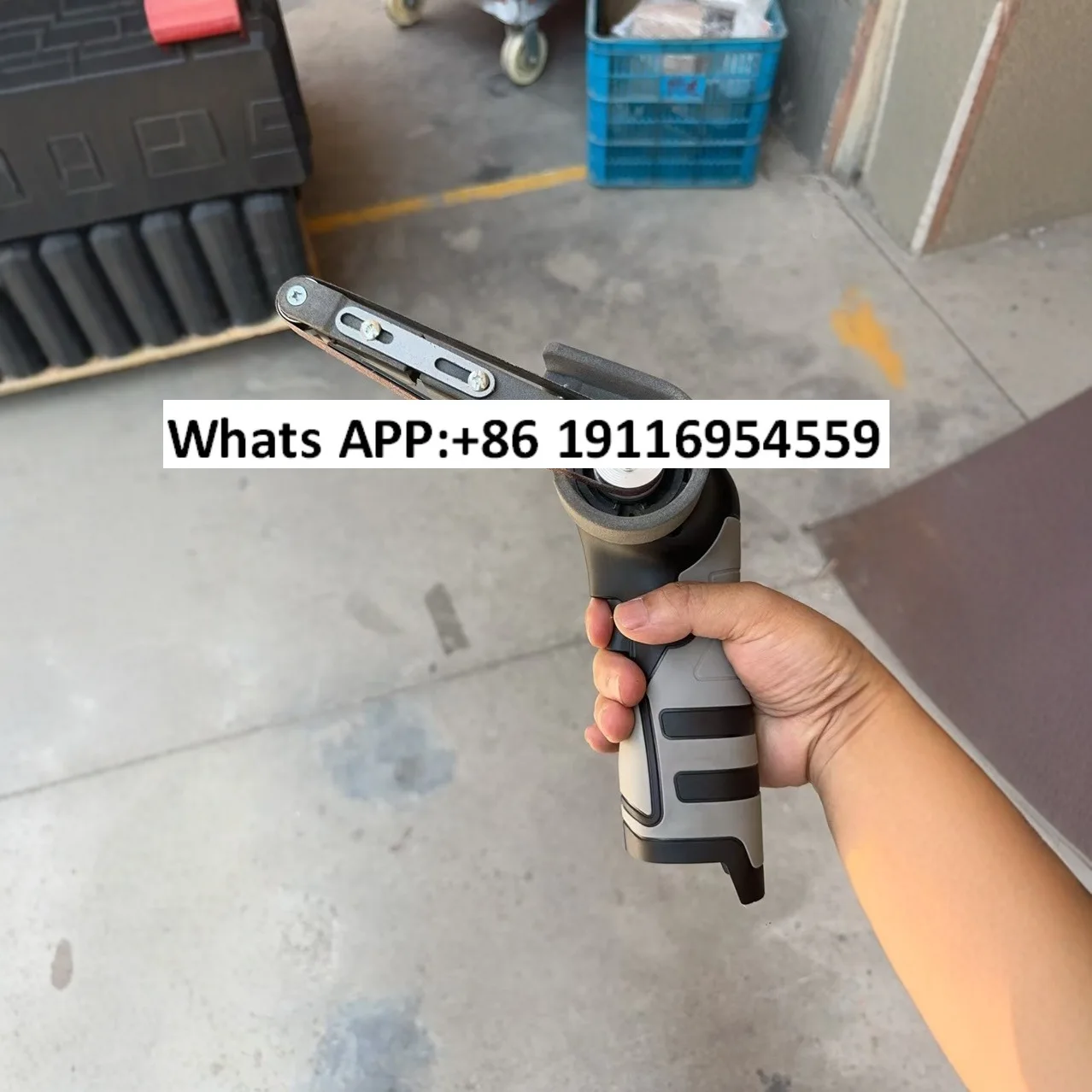 Многофункциональная мини-литиевая батарея, маленькая угловая шлифовальная машина, полировальный станок, режущий станок, ручная маленькая шлифовальная машина
Многофункциональная мини-литиевая батарея, маленькая угловая шлифовальная машина, полировальный станок, режущий станок, ручная маленькая шлифовальная машина