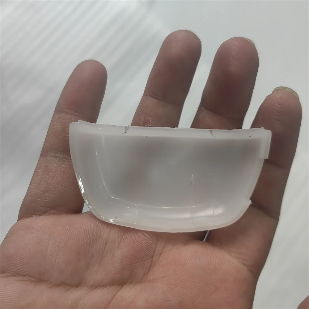 Interior Dome Light Lens 87814-12020 Mirror Base For Toyota For Corolla For Pickup 1970 1971-1983 Replacement
Interior Dome Light Lens 87814-12020 Mirror Base For Toyota For Corolla For Pickup 1970 1971-1983 Replacement