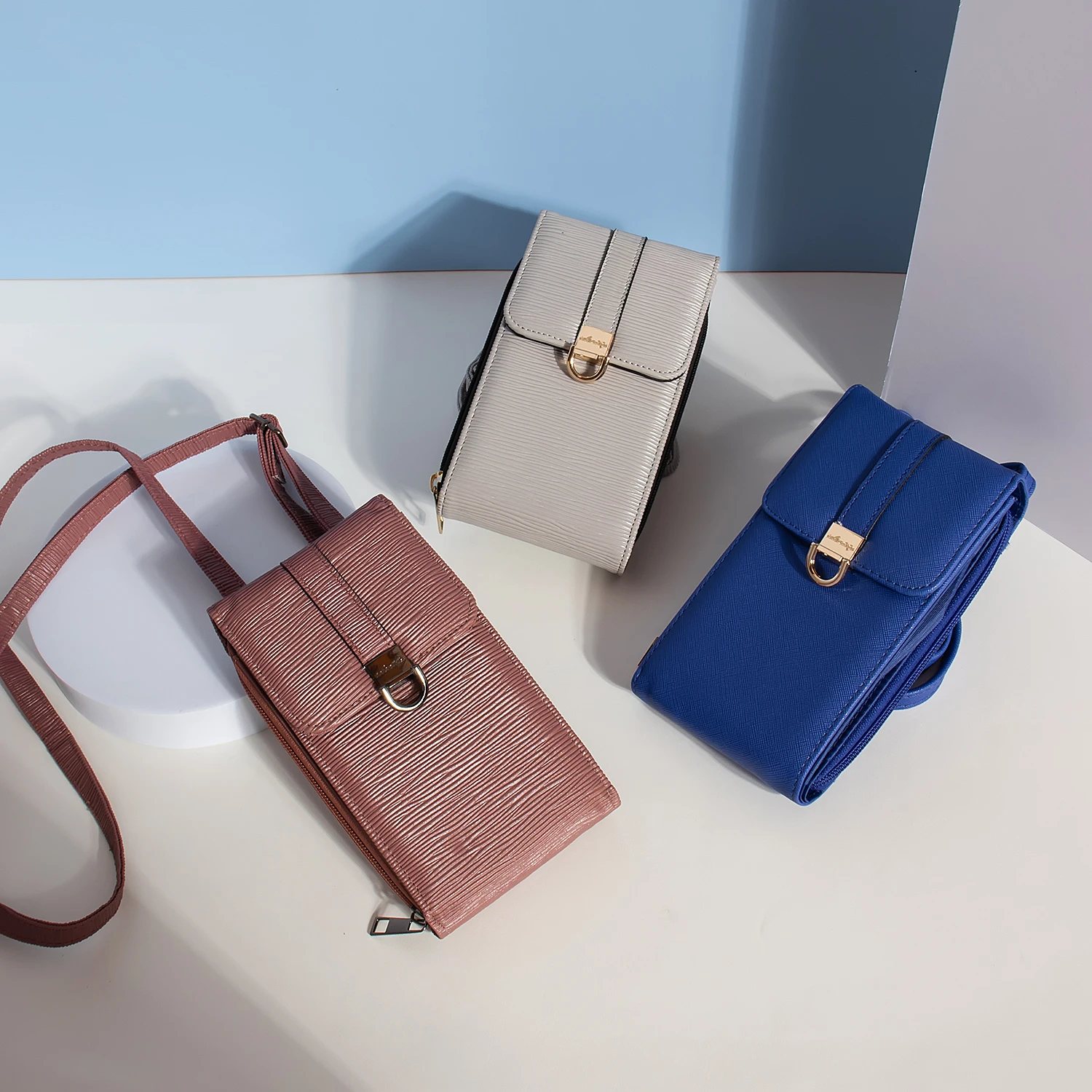 Crossbody Bag for Women Solid Color Small Flap Purse Phone Bag with Adjustable Strap Casual Multipocket Cash Card Holder Wallet
Crossbody Bag for Women Solid Color Small Flap Purse Phone Bag with Adjustable Strap Casual Multipocket Cash Card Holder Wallet