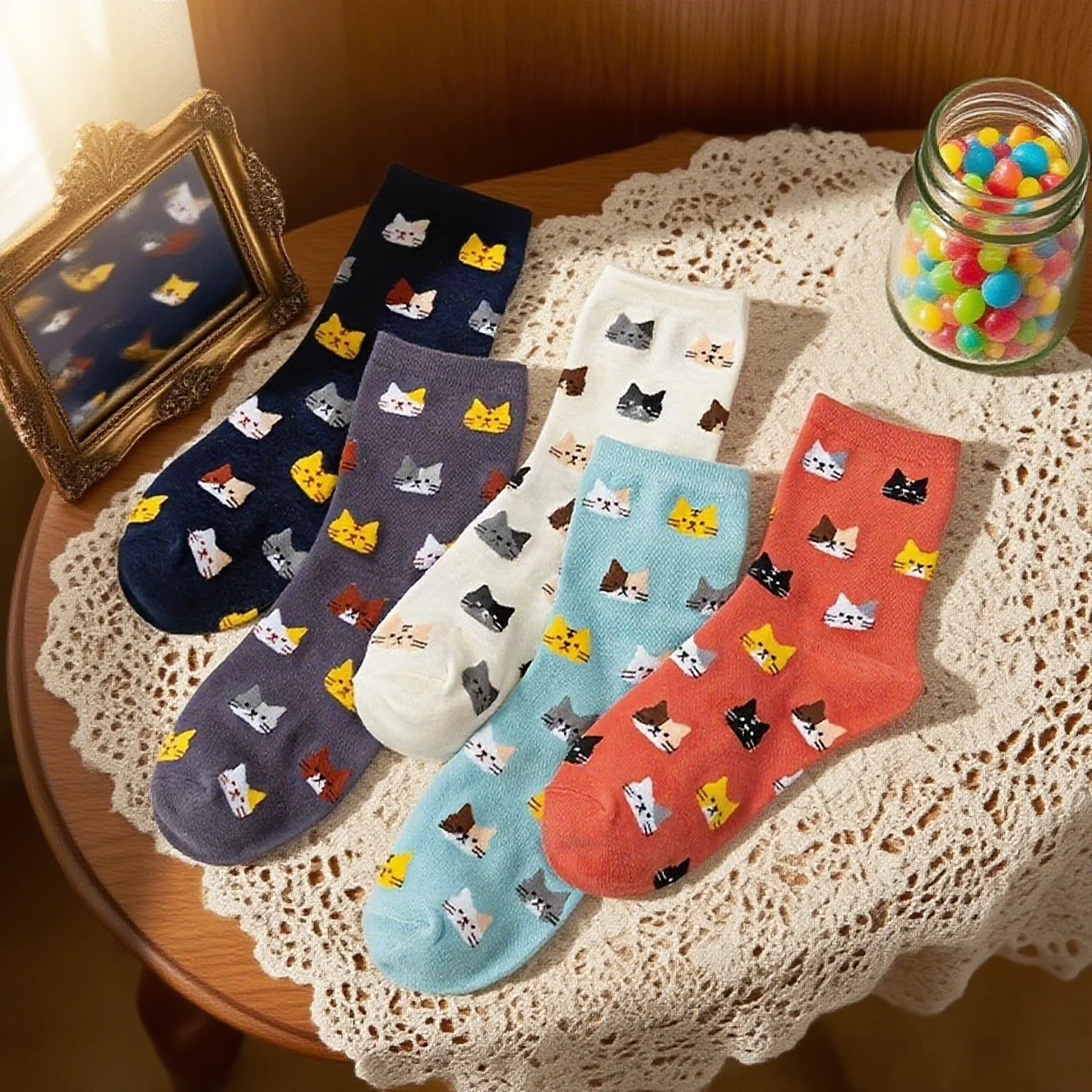 5 Pairs Of Autumn And Winter Women's Fashionable, Sweet, Cute Cartoon Cat Pattern Versatile, Comfortable And Warm Long Socks
5 Pairs Of Autumn And Winter Women's Fashionable, Sweet, Cute Cartoon Cat Pattern Versatile, Comfortable And Warm Long Socks