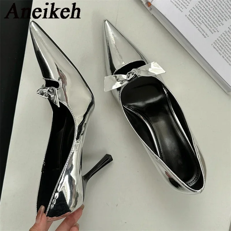 Aneikeh/весенние женские туфли-лодочки из лакированной кожи, однотонные модные туфли на тонком каблуке с острым носком и узлом-бабочкой для вечеринок, черные туфли без шнуровки
Aneikeh/весенние женские туфли-лодочки из лакированной кожи, однотонные модные туфли на тонком каблуке с острым носком и узлом-бабочкой для вечеринок, черные туфли без шнуровки