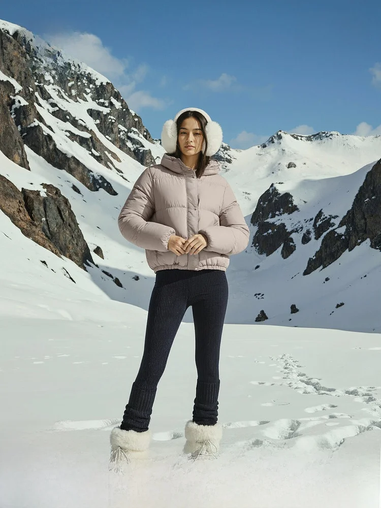 Теплая пуховая зимняя куртка с капюшоном из хлопка и полиэстера (100%), уютная верхняя одежда для женщин от H&M
Теплая пуховая зимняя куртка с капюшоном из хлопка и полиэстера (100%), уютная верхняя одежда для женщин от H&M