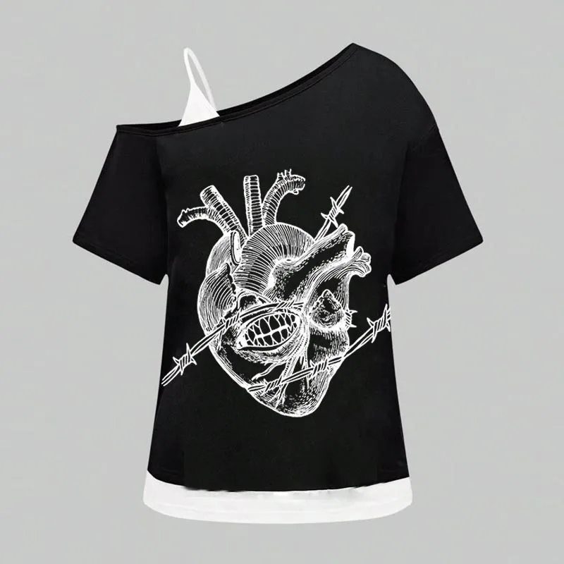 European and American style new fake two piece diagonal shoulder T-shirt punk Gothic style printed heart creative pattern
European and American style new fake two piece diagonal shoulder T-shirt punk Gothic style printed heart creative pattern