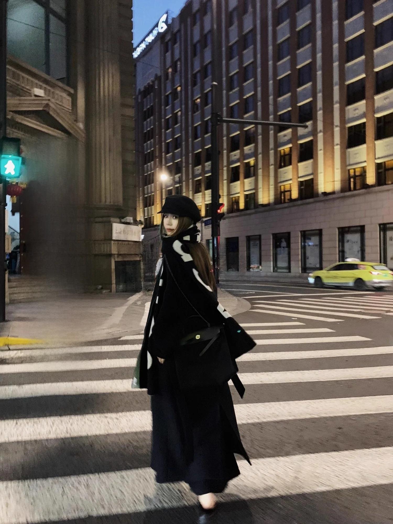 Зимнее тёплое шерстяное пальто из верблюжьей шерсти с V-образным вырезом, прямого кроя, в корейском стиле, с завязками, длинное, женское, модное
Зимнее тёплое шерстяное пальто из верблюжьей шерсти с V-образным вырезом, прямого кроя, в корейском стиле, с завязками, длинное, женское, модное