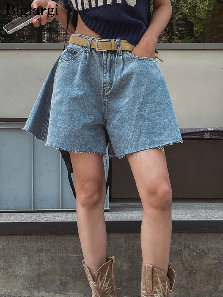 Jeans High Waist Summer Mini A-Line Shorts Women Wide Leg Loose Pleated Korean Style Ladies Trousers Fashion Casual Woman Shorts
Jeans High Waist Summer Mini A-Line Shorts Women Wide Leg Loose Pleated Korean Style Ladies Trousers Fashion Casual Woman Shorts