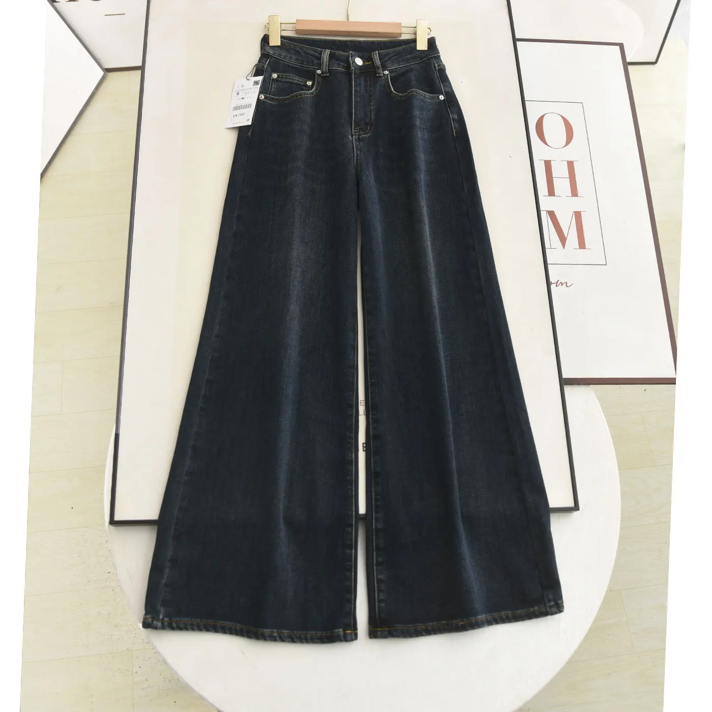 High Waist Fleece Lined Wide Leg Jeans Deep Blue Straight Cut Autumn Winter Style Women's Premium Quality Casual Long Pants
High Waist Fleece Lined Wide Leg Jeans Deep Blue Straight Cut Autumn Winter Style Women's Premium Quality Casual Long Pants