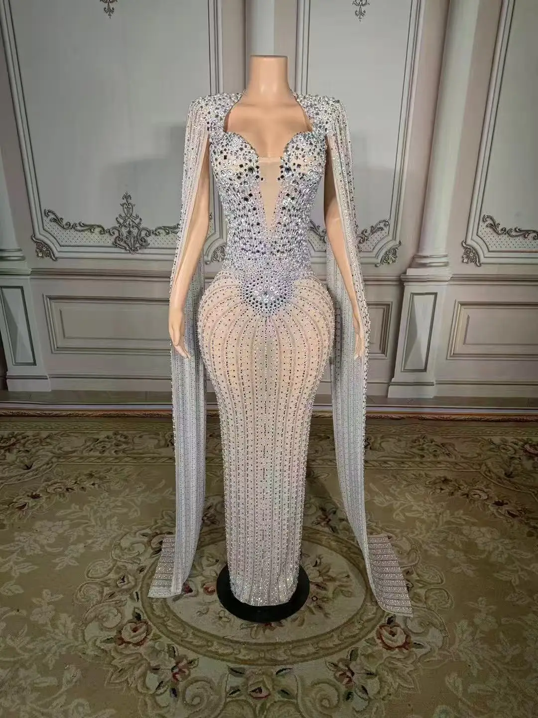 ROSEINTHEBOX Luxury Sparkly Champagne Crystal Prom Dress Sexy Black Girl Long Train Evening Dress Celebration Wedding Dress
ROSEINTHEBOX Luxury Sparkly Champagne Crystal Prom Dress Sexy Black Girl Long Train Evening Dress Celebration Wedding Dress