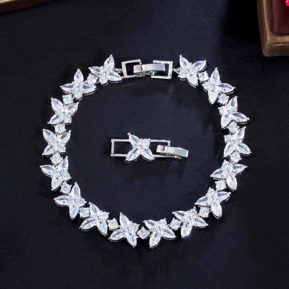 ThreeGraces Fashion Shiny Cubic Zirconia Geometric Butterfly Shape Bridal Wedding Party Tennis Bracelet Jewelry for Women BR453
ThreeGraces Fashion Shiny Cubic Zirconia Geometric Butterfly Shape Bridal Wedding Party Tennis Bracelet Jewelry for Women BR453