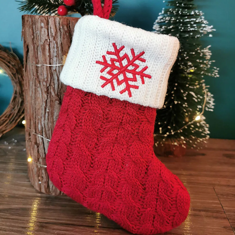 1pc Christmas Stocking Decor Lovely Snowflake Design Xmas Tree Hanging Ornament For Holiday Party Gift Bag Decoration
1pc Christmas Stocking Decor Lovely Snowflake Design Xmas Tree Hanging Ornament For Holiday Party Gift Bag Decoration