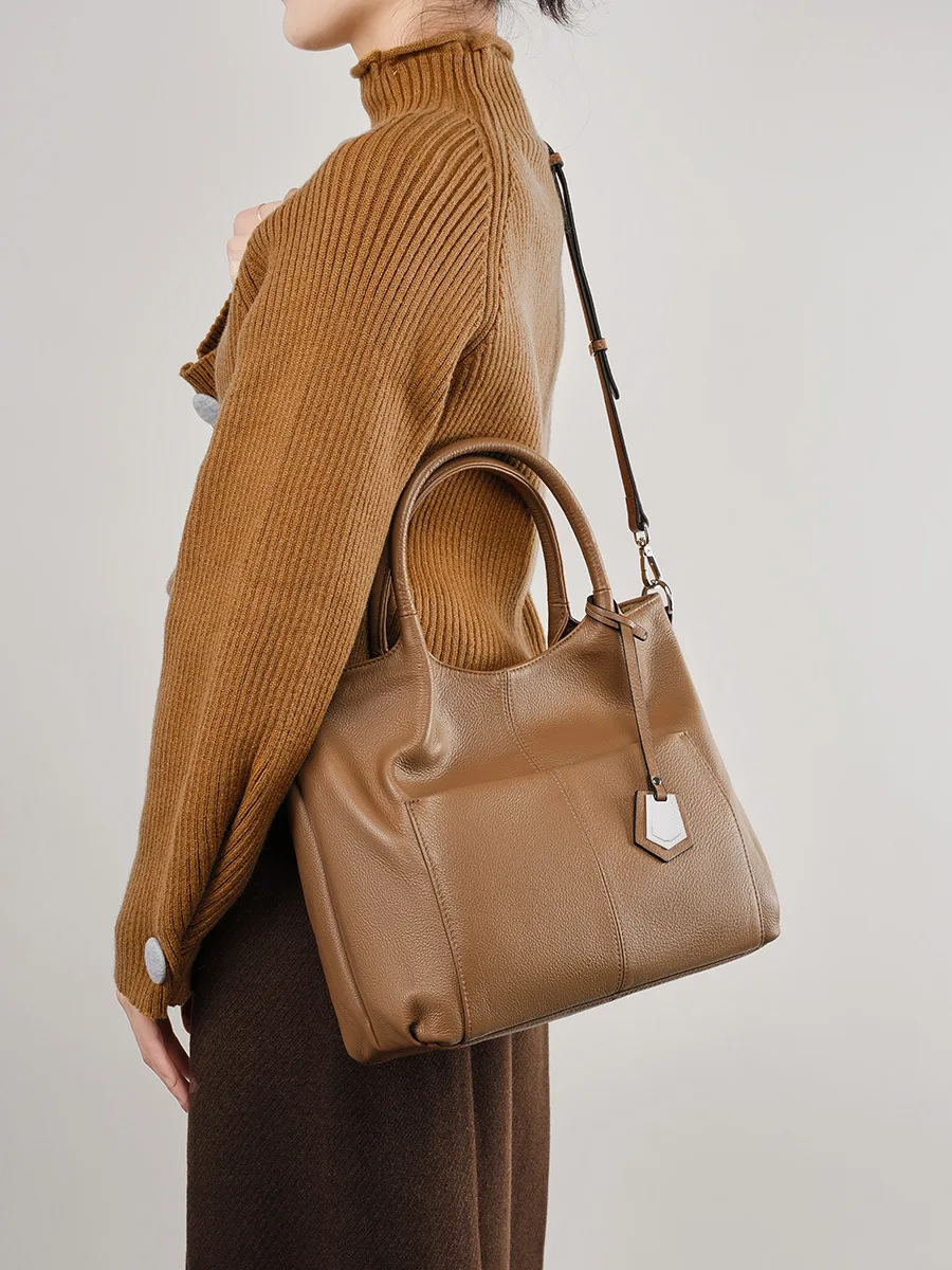 Genuine Leather Bag Women's Shoulder Bag daily handbag 2025 female large capacity Tote bag mother crossbody bag cowhide
Genuine Leather Bag Women's Shoulder Bag daily handbag 2025 female large capacity Tote bag mother crossbody bag cowhide