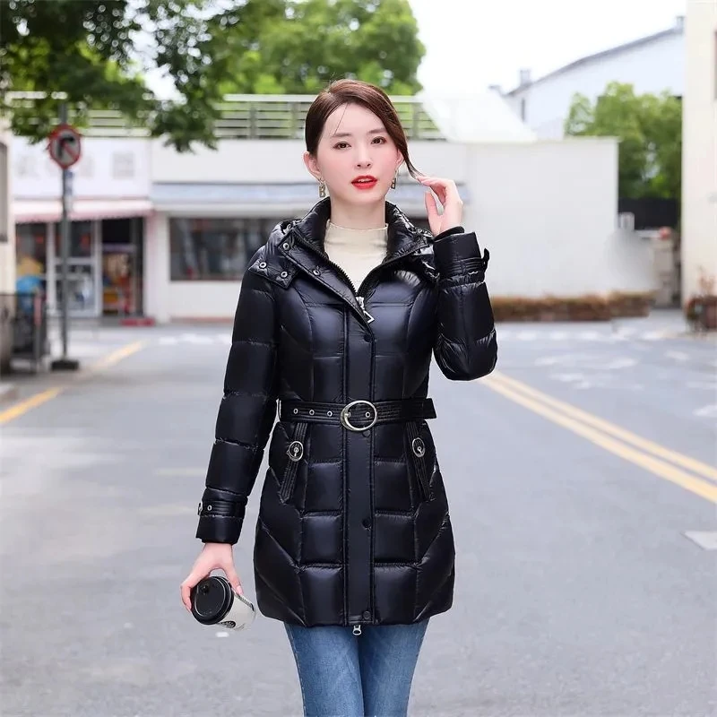 S-4XL Down Jacket Women's 2023 New Shiny Hooded Parkas Thicken Warm White Duck Down Coat Female Oversize Slim Winter Outerwear
S-4XL Down Jacket Women's 2023 New Shiny Hooded Parkas Thicken Warm White Duck Down Coat Female Oversize Slim Winter Outerwear