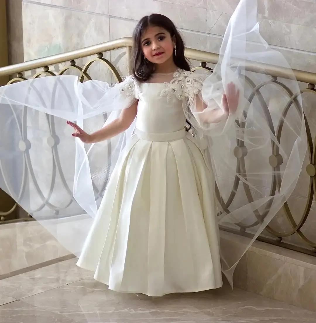 White Flower Girl Dresses for Wedding Lace Appliques Floor Length Princess Girl Kids Birthday Party First Holy Communion Gowns
White Flower Girl Dresses for Wedding Lace Appliques Floor Length Princess Girl Kids Birthday Party First Holy Communion Gowns