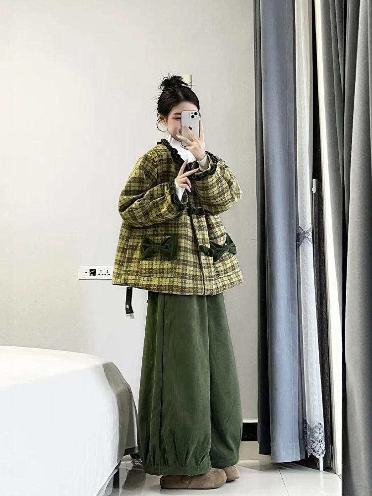een Plaid Coat And Wide Leg Pants Set Women's plus Size Faion Winter Outfit with Wood ain Splicing Design
een Plaid Coat And Wide Leg Pants Set Women's plus Size Faion Winter Outfit with Wood ain Splicing Design