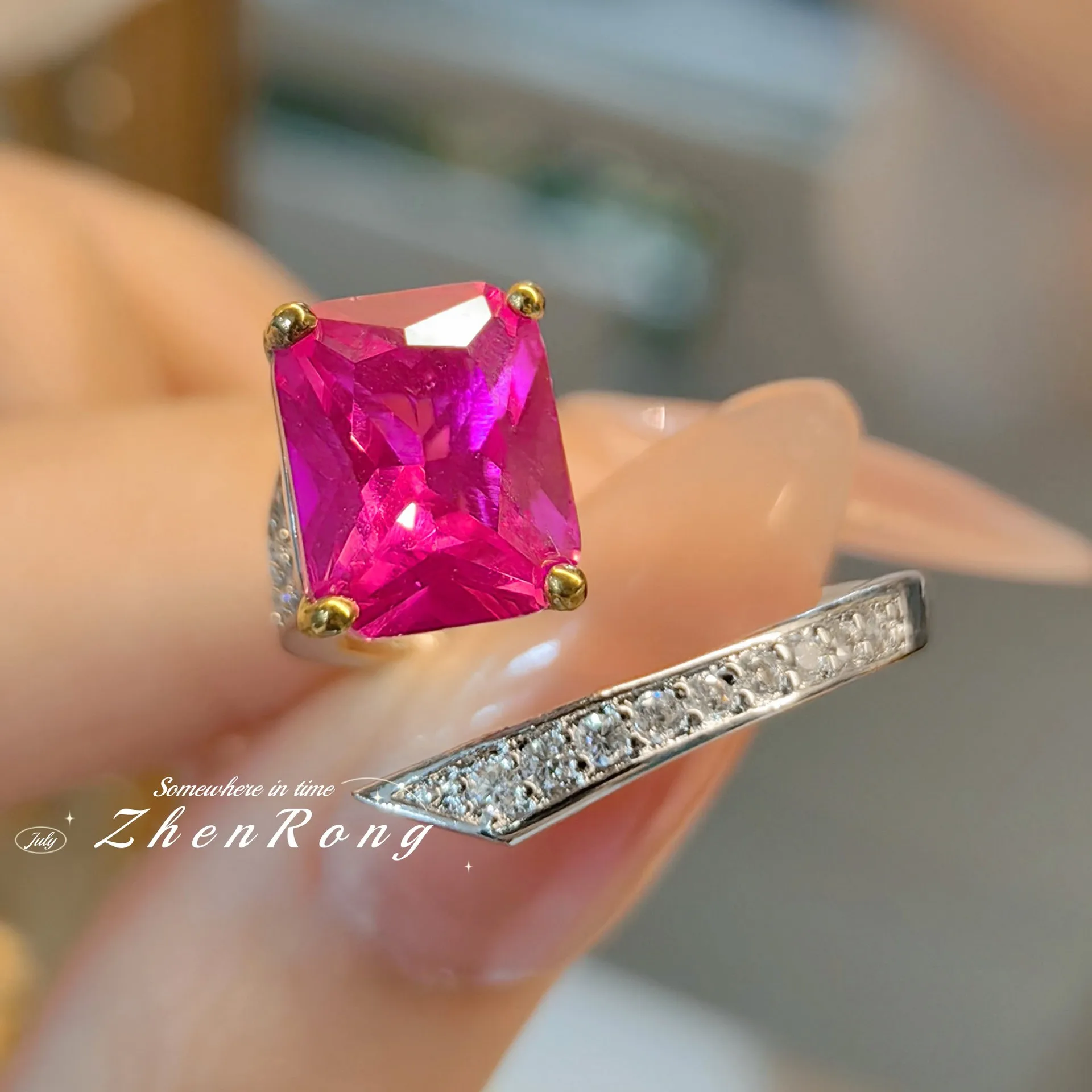 Exquisite Fashion High Quality Red Corundum Rose Red Cubic Zirconia Rings Women's Design Silver Color Opening Adjustable Ring
Exquisite Fashion High Quality Red Corundum Rose Red Cubic Zirconia Rings Women's Design Silver Color Opening Adjustable Ring