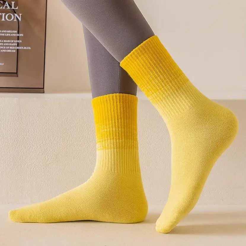 6pair Women's Gradient Cotton Socks Spring Summer Thin Street Stylish Alphabetic Female Colorful Mid Tube Sport Sock for Legging
6pair Women's Gradient Cotton Socks Spring Summer Thin Street Stylish Alphabetic Female Colorful Mid Tube Sport Sock for Legging