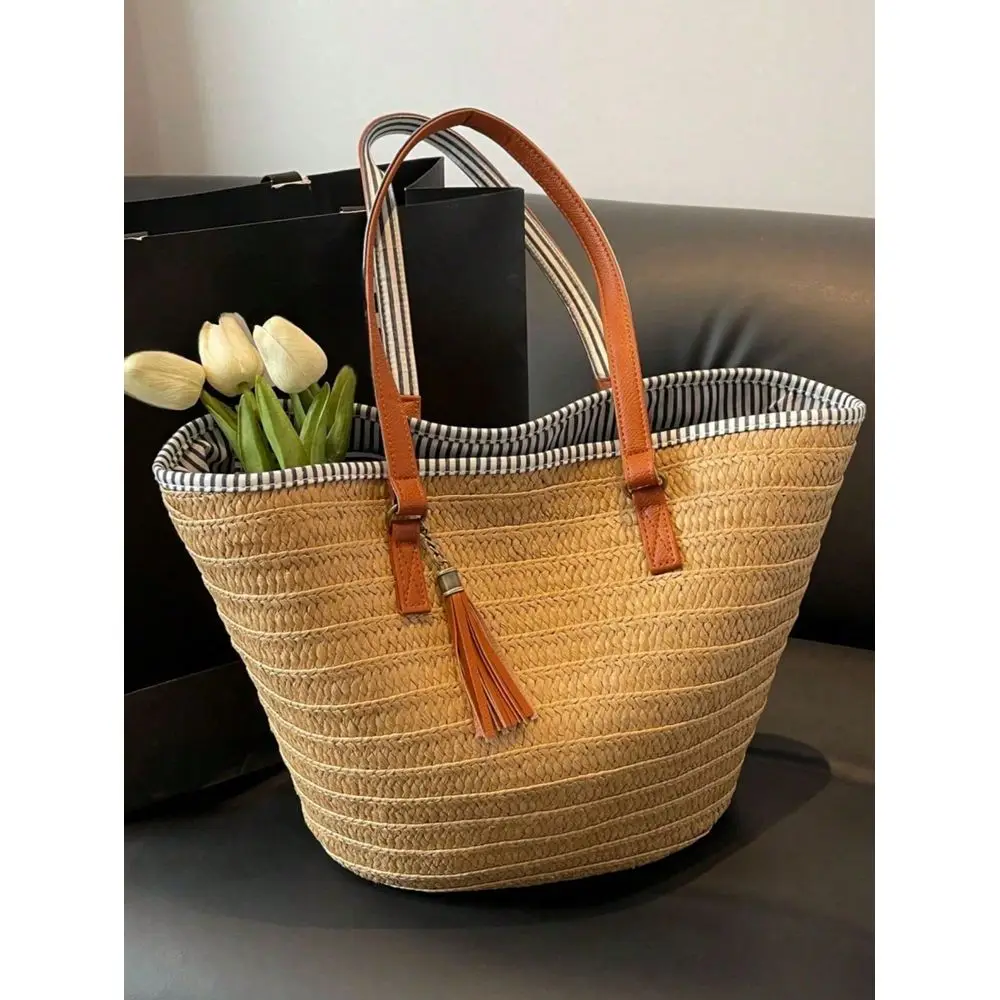 New Fashion Large Capacity Woven Bucket Bag, Casual Versatile Women Shoulder Tote Bag, Suitable For Daily Commute, Outing, Trav
New Fashion Large Capacity Woven Bucket Bag, Casual Versatile Women Shoulder Tote Bag, Suitable For Daily Commute, Outing, Trav