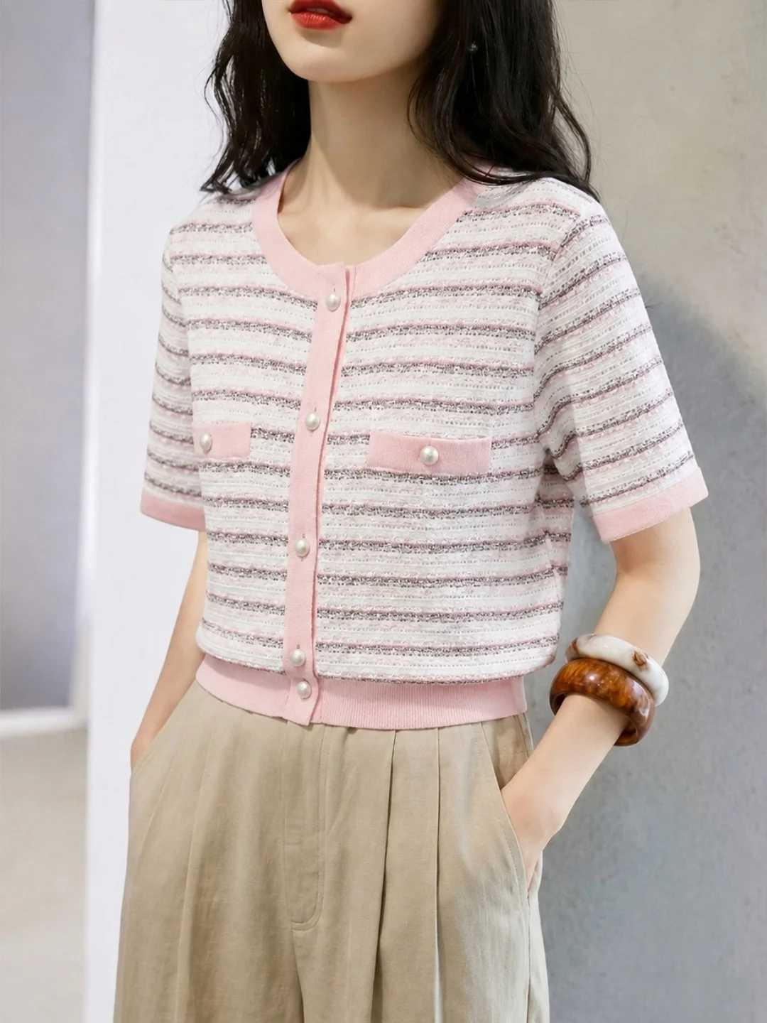 Ice Silk Knitted Top Striped Design Color Block Commute Short Sleeve Sweet Youthful Summer Versatile round Neck Shirt
Ice Silk Knitted Top Striped Design Color Block Commute Short Sleeve Sweet Youthful Summer Versatile round Neck Shirt