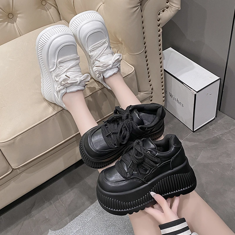 8.5CM New Synthetic Microfiber Leather Women Platform Wedge Ladies Chunky Sneakers 2024 High Brand Fashion Vulcanize Pumps Shoes
8.5CM New Synthetic Microfiber Leather Women Platform Wedge Ladies Chunky Sneakers 2024 High Brand Fashion Vulcanize Pumps Shoes
