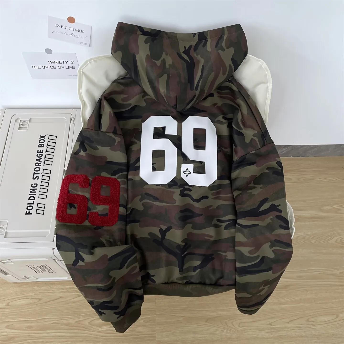 Autumn Winter Men's Oversized Hoodie Jacket Camouflage Embroidery Washed Fleece Loose Casual Polyester Fiber Coat Sweatshirt
Autumn Winter Men's Oversized Hoodie Jacket Camouflage Embroidery Washed Fleece Loose Casual Polyester Fiber Coat Sweatshirt