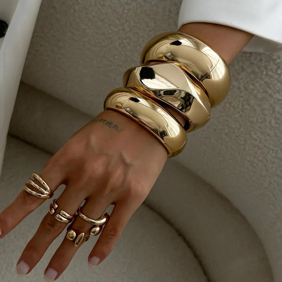 Niche Stainless Steel Bracelet Women Fashion Jewelry Ins Women's Hand Bracelets Accessories Section Woman Set Spring Buckle Sets
Niche Stainless Steel Bracelet Women Fashion Jewelry Ins Women's Hand Bracelets Accessories Section Woman Set Spring Buckle Sets