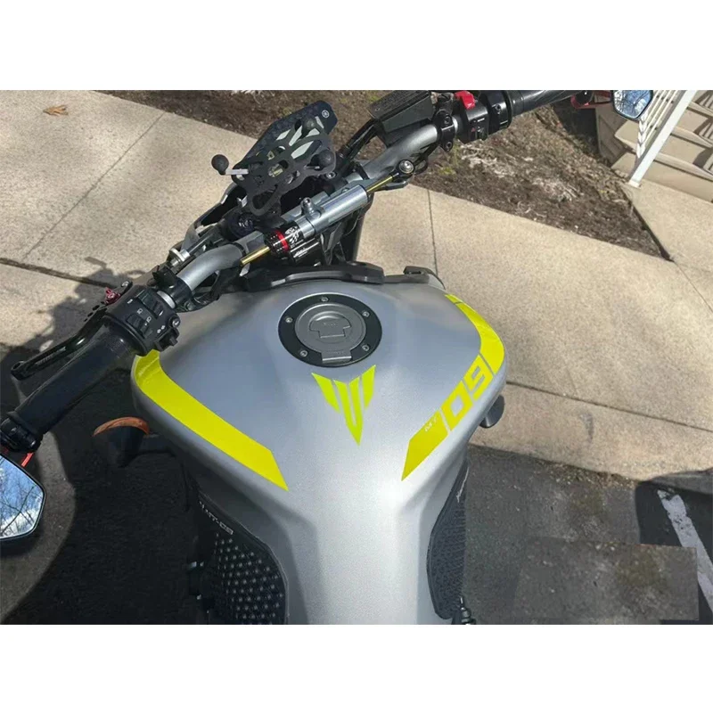 Светоотражающие виниловые наклейки для мотоциклов, наклейки на бак с логотипом для Mt09 Mt 09 Fz09 Fz-09 Mt-09 2019 2020 2021
Светоотражающие виниловые наклейки для мотоциклов, наклейки на бак с логотипом для Mt09 Mt 09 Fz09 Fz-09 Mt-09 2019 2020 2021