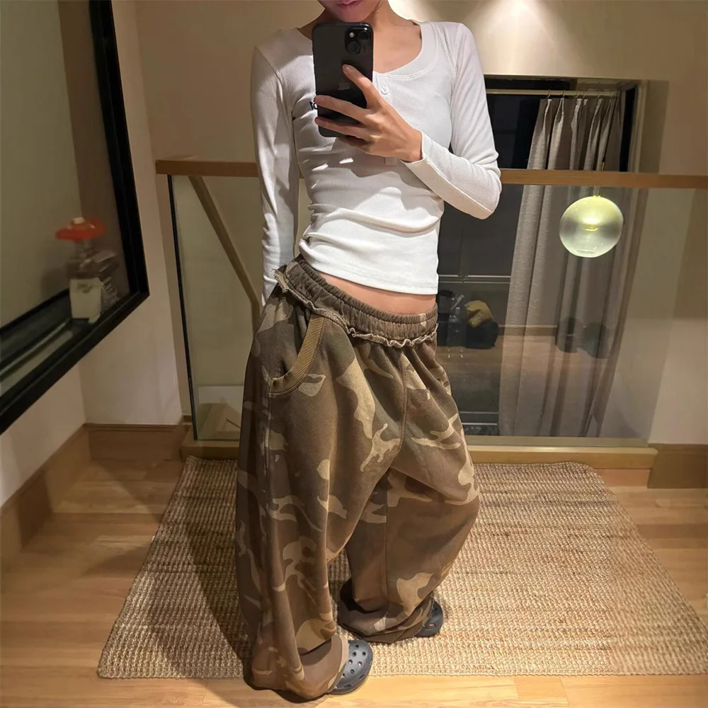 XIZOU Army Green Camouflage Loose Sweatpants Stylish Street Straight Leg Sweatpants Harajuku Style Hip Hop Y2k Pants Streetwear
XIZOU Army Green Camouflage Loose Sweatpants Stylish Street Straight Leg Sweatpants Harajuku Style Hip Hop Y2k Pants Streetwear