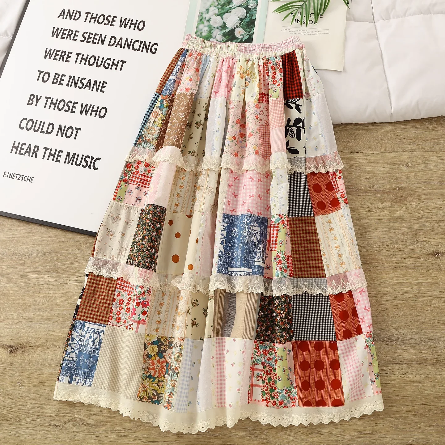 Japanese Vintage Mori Girl Floral Printed Plaid Lace Patchwork Skirt Women Summer Elastic Waist Casual Loose A-Line Cotton Skirt 
Japanese Vintage Mori Girl Floral Printed Plaid Lace Patchwork Skirt Women Summer Elastic Waist Casual Loose A-Line Cotton Skirt