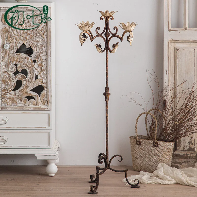 American vintage distressed ornaments, wedding photography props, candle holders, wrought iron B&B decorations, rusty floor cand
American vintage distressed ornaments, wedding photography props, candle holders, wrought iron B&B decorations, rusty floor cand
