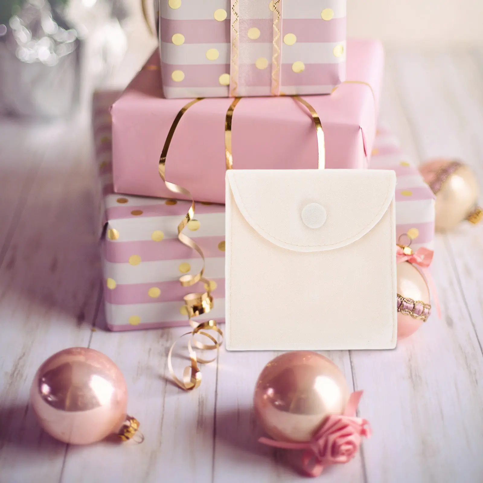 3Pcs Small Jewelry Pouches Snap Closure Organizer for Travel Home Ring Necklace Storage Bag Lightweight Portable Design Light
3Pcs Small Jewelry Pouches Snap Closure Organizer for Travel Home Ring Necklace Storage Bag Lightweight Portable Design Light