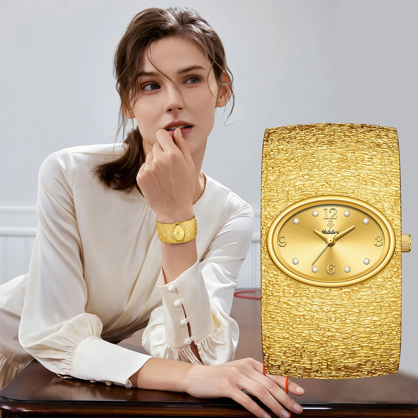 Yalalusi Bracelet Women's Watch Elliptical dial Luxury Gold Women's Watch Temperament Quartz Women's Watch Retro Watch
Yalalusi Bracelet Women's Watch Elliptical dial Luxury Gold Women's Watch Temperament Quartz Women's Watch Retro Watch