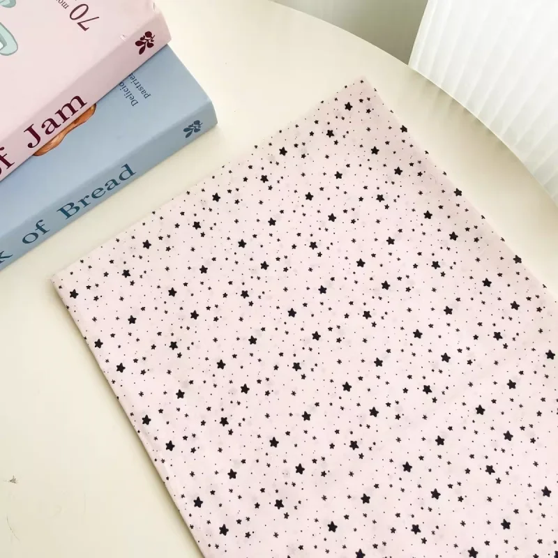Pink star patterned fabric, used for handmade children's clothing, pet clothing, and other fabrics
Pink star patterned fabric, used for handmade children's clothing, pet clothing, and other fabrics
