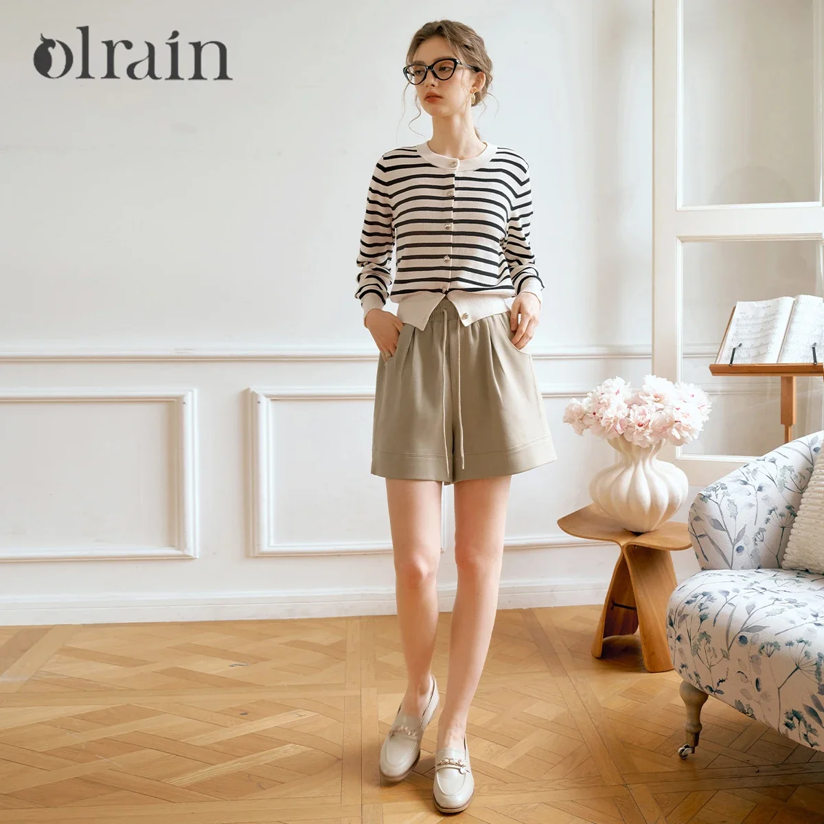 OLrain Striped Knitted Cardigan Women 2025 Autumn Vintage Spliced O Neck Sweater Metal Button Long Sleeve Female Tops O24QZ88902
OLrain Striped Knitted Cardigan Women 2025 Autumn Vintage Spliced O Neck Sweater Metal Button Long Sleeve Female Tops O24QZ88902