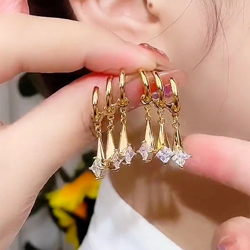 Unique Design 3 rows of Claws Rhinestone Tassel Stud Earrings for Women New Fashion Personality Cool Girl Party Trend Jewelry
Unique Design 3 rows of Claws Rhinestone Tassel Stud Earrings for Women New Fashion Personality Cool Girl Party Trend Jewelry