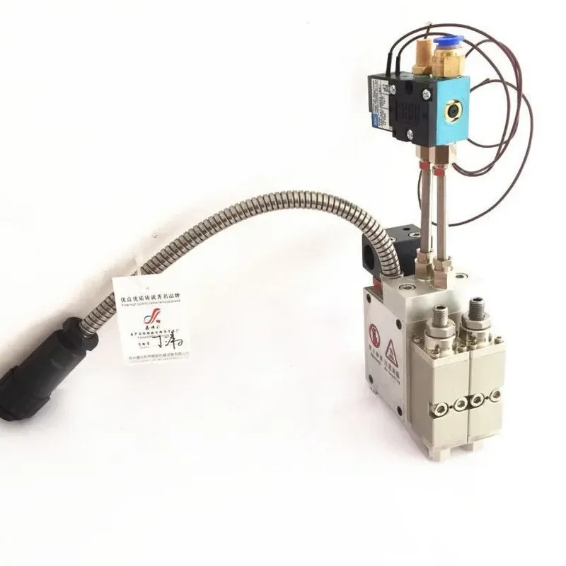 Industrial Multi-needle Valve Hot Melt Dispensing , Portable Spot Gluing Equipment
Industrial Multi-needle Valve Hot Melt Dispensing , Portable Spot Gluing Equipment