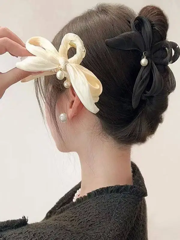 Ele Bla Knot Pearl ark Clamp Women's Classic Versatile Hair Clip Sling Hair Accories Faionable 
Ele Bla Knot Pearl ark Clamp Women's Classic Versatile Hair Clip Sling Hair Accories Faionable