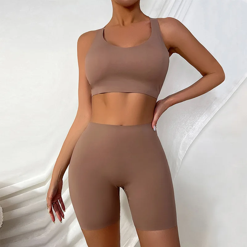 Fashion new European and American solid color breathable tight yoga suit set, sports running fitness 2-piece set
Fashion new European and American solid color breathable tight yoga suit set, sports running fitness 2-piece set