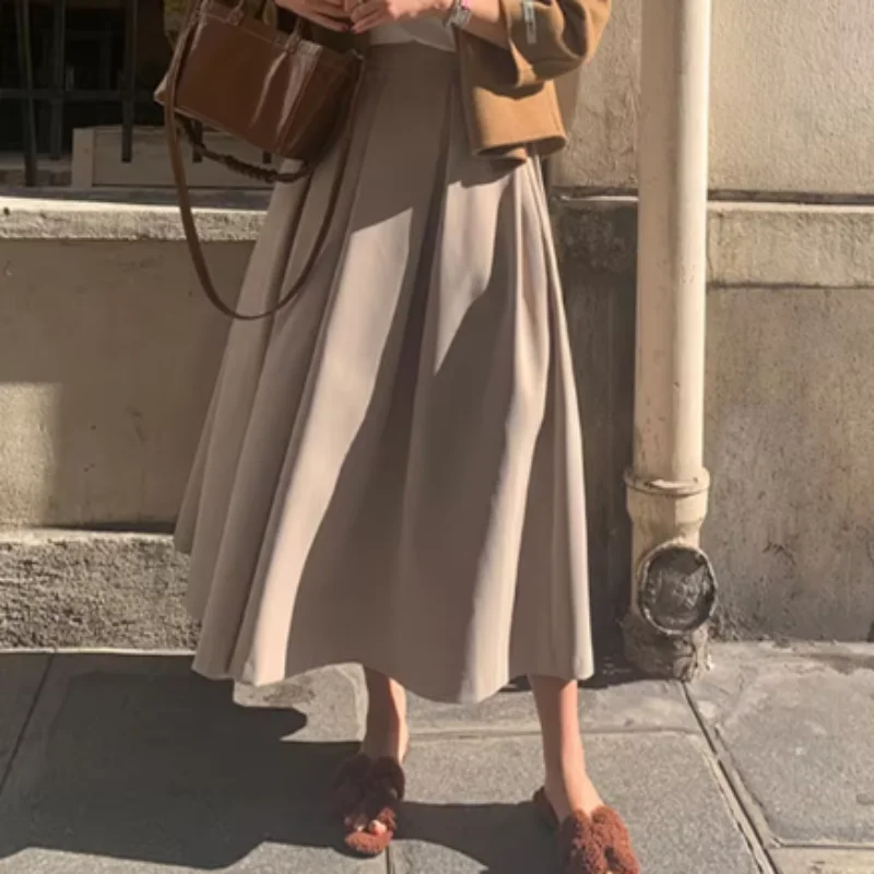 2024 Loose Pockets Female A-line Skirts Casual High Waist Mid-Length Pleated Skirts for Women
2024 Loose Pockets Female A-line Skirts Casual High Waist Mid-Length Pleated Skirts for Women