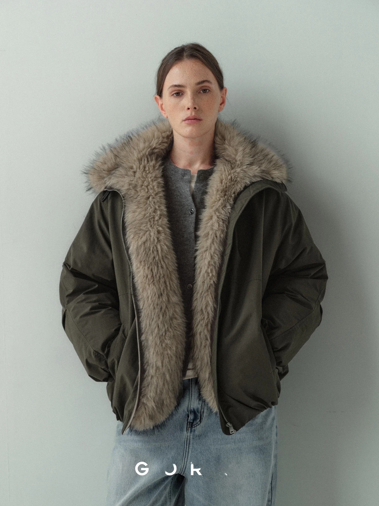 Женская утепленная парка Gorri с меховым воротником, осенне-зимняя, повседневная, с длинными рукавами, теплая, на молнии
Женская утепленная парка Gorri с меховым воротником, осенне-зимняя, повседневная, с длинными рукавами, теплая, на молнии