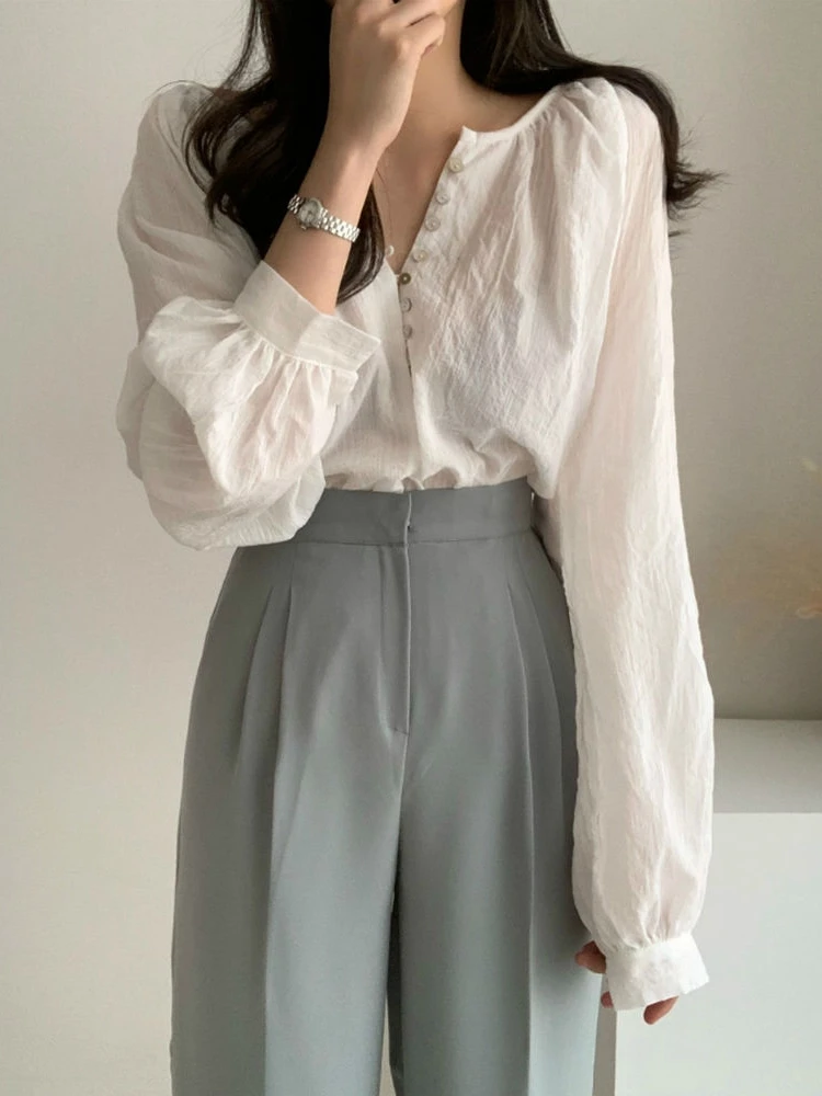 Elegant Thin Long Sleeve V-Neck White Shirt Women's Gentle Style Design Sensation Slimming Simple Fashion Casual Shirt
Elegant Thin Long Sleeve V-Neck White Shirt Women's Gentle Style Design Sensation Slimming Simple Fashion Casual Shirt