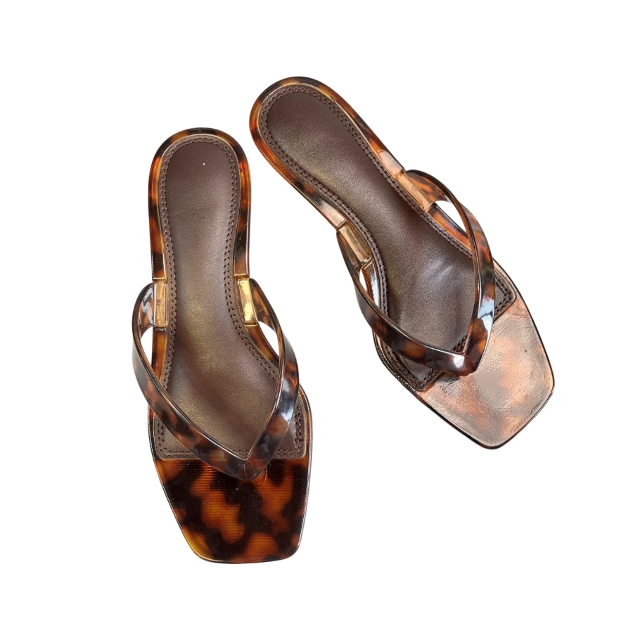 26 Top-grain cow leather Lightweight Anti-Slip Casual Shoes Daily Use Soft Non-Slip Slippers for Home Outdoors BF0508
26 Top-grain cow leather Lightweight Anti-Slip Casual Shoes Daily Use Soft Non-Slip Slippers for Home Outdoors BF0508