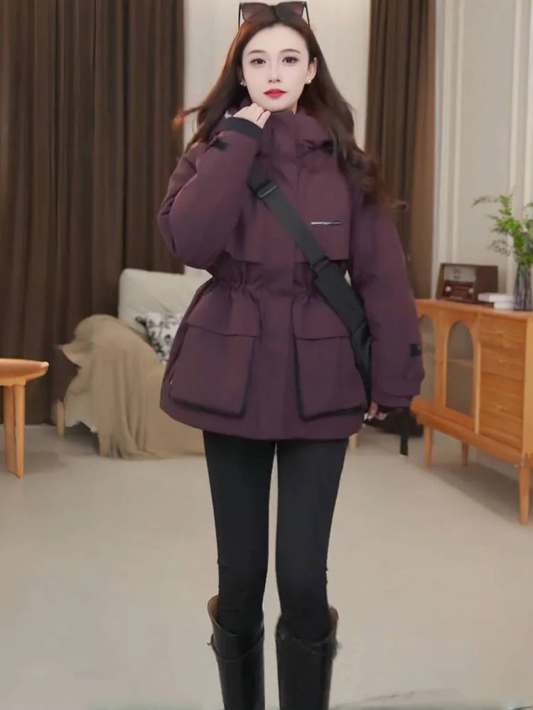 Женское зимнее утепленное пуховое пальто средней длины, модное стеганое хлопковое пальто с капюшоном на молнии
Женское зимнее утепленное пуховое пальто средней длины, модное стеганое хлопковое пальто с капюшоном на молнии